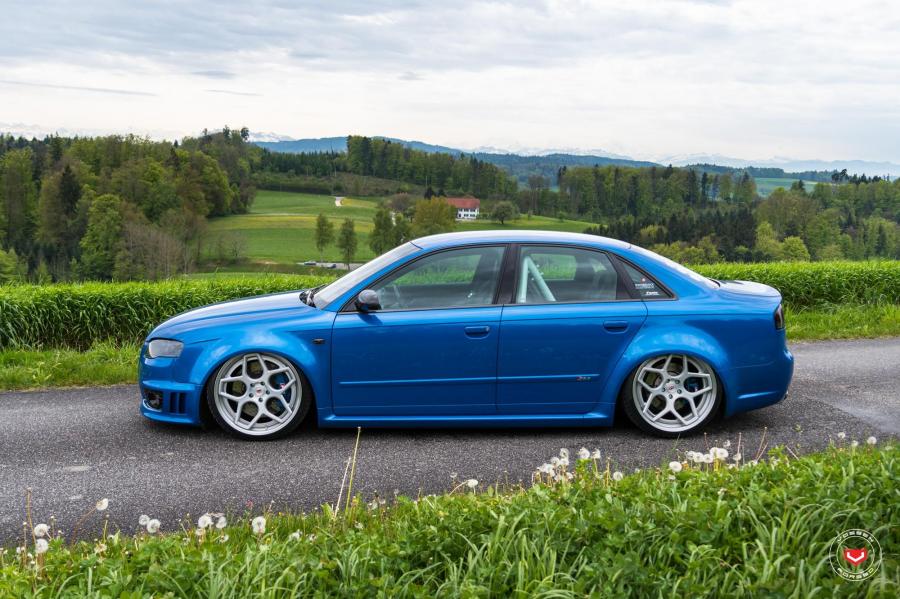  Audi RS4 Sedan on Vossen Wheels (CG-205) 2018 года  (фото 27 из 82)